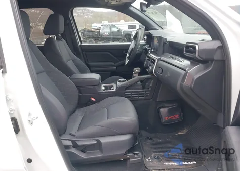 2024 Toyota Tacoma Sr5 4Wd z USA, uszkodzony, nr VIN 3TYLB5JN6RT038815